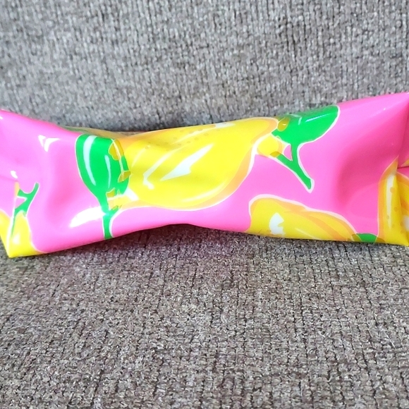 Lily Pulitzer Makeup bag - Picture 4 of 5